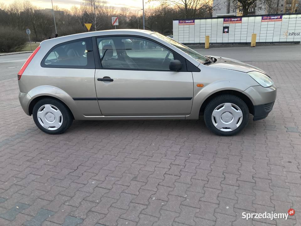 Ford Fiesta 13 Benzyna garażowany Chorzów sprzedam