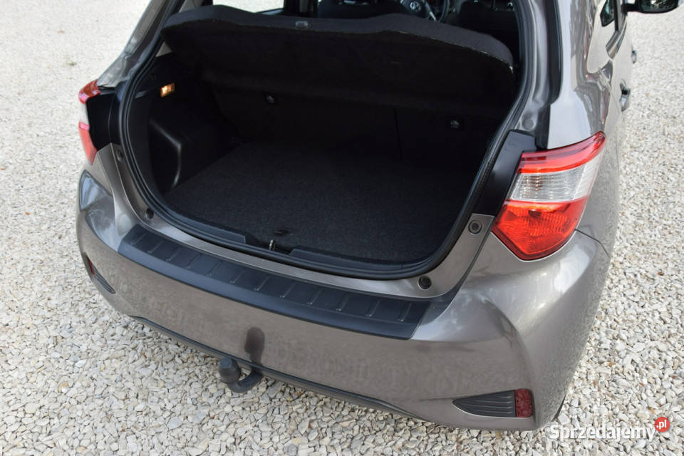 Toyota Yaris 15 VVTie 111 Kamera Serwis centralny zamek