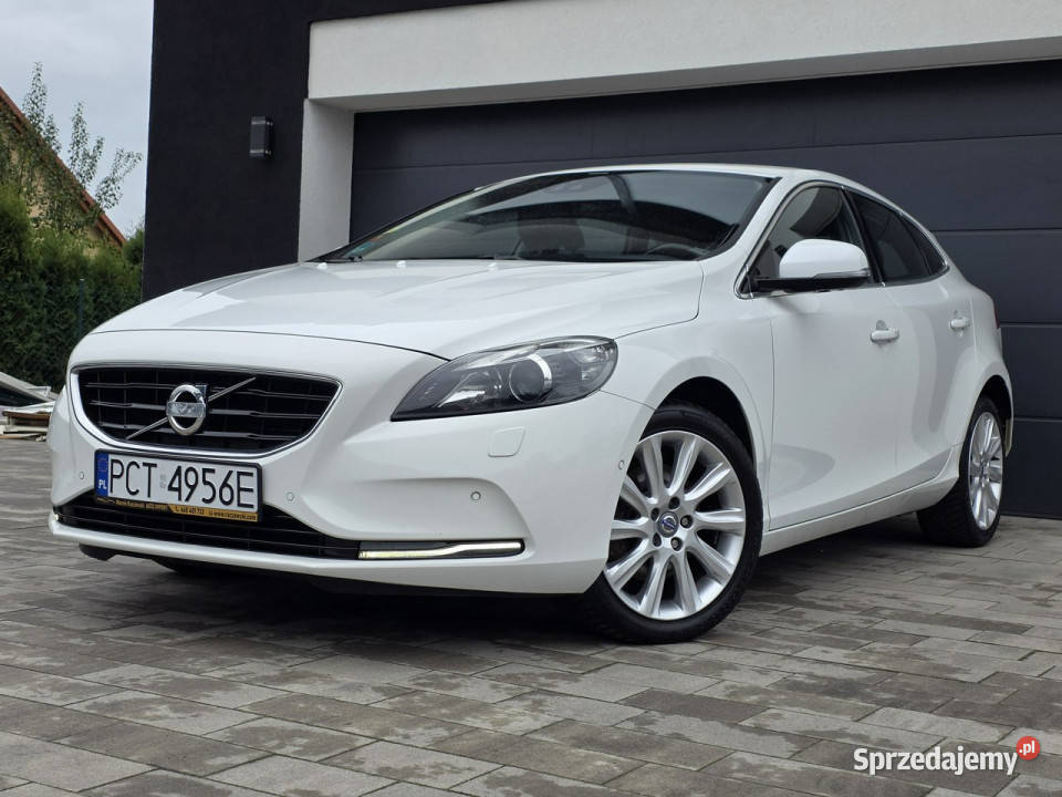 Volvo V40 SUMMUM bezwypadkowy serwisie przyciemniane szyby Volvo Czarnków