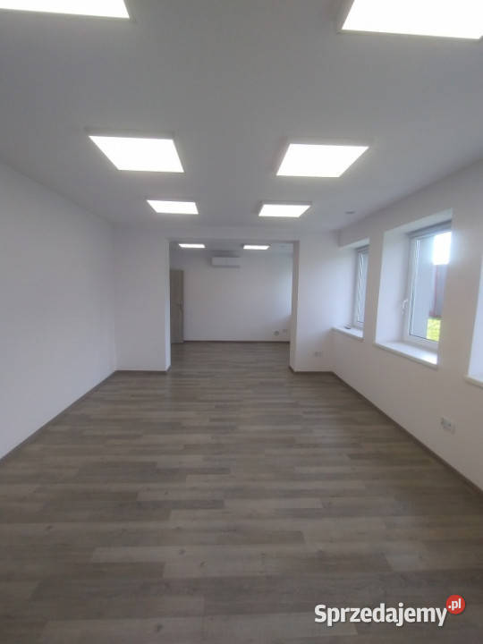 Biuro o pow 3291 m2 na wynajem w Skoczowie Skoczów