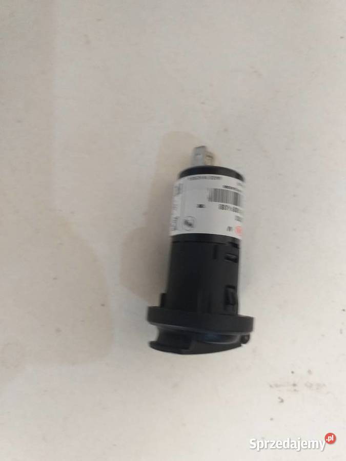 ORGINALNE GNIAZDO USB HYUNDAI TUCON III 1520 osobowe Wyposażenie wnętrza Skierniewice