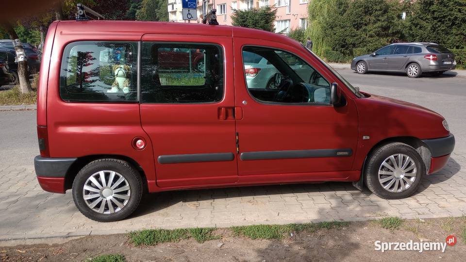 Citroen Berlingo benzyna 14 plus hak Kraków