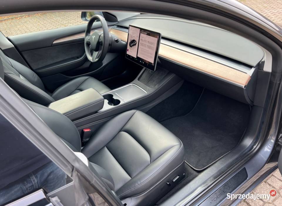 2022Tesla Model 3 Long Range R19 44 Wrocław