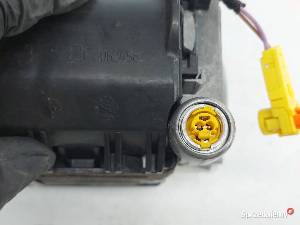 AUDI S4 B8 13r pas bezpieczeństwa lewy przód