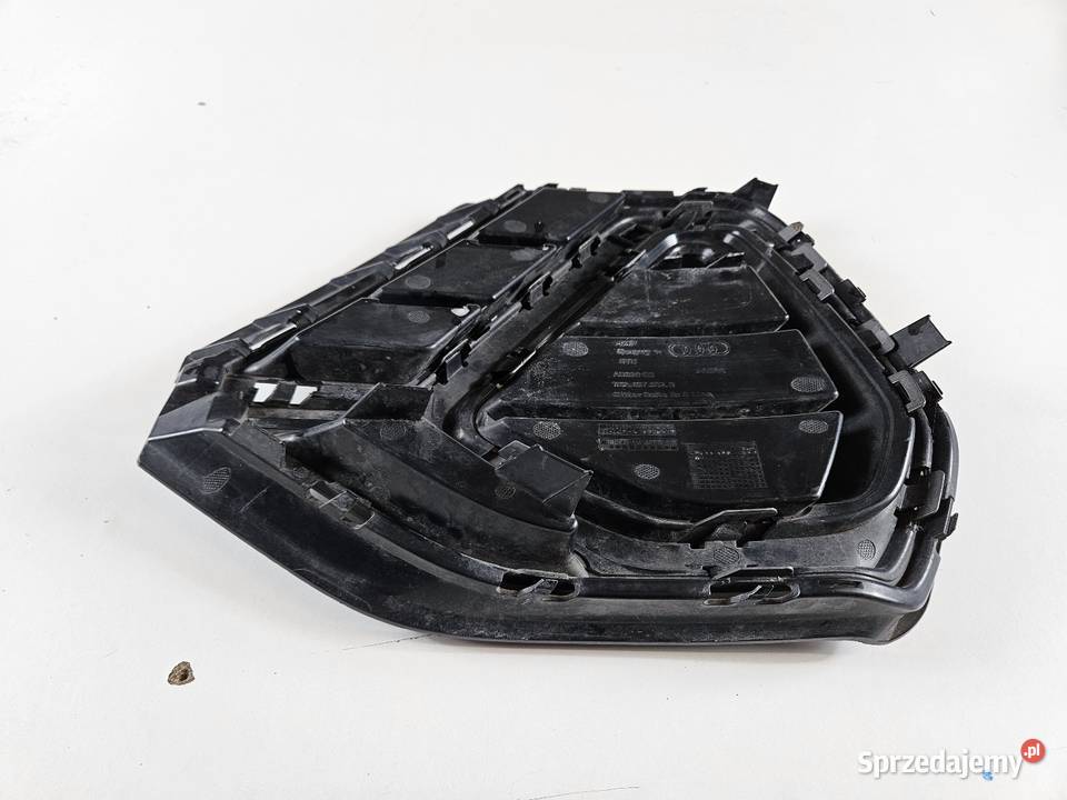 AUDI Q3 II 83A SLINE KRATKA PRAWA ZDERZAKA PRZÓD Międzychód