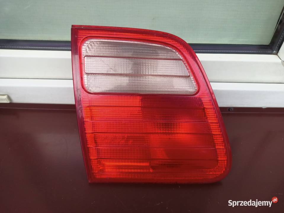 Mercedes W210 kombi lampa tył tylna lewa w klapę sprzedam