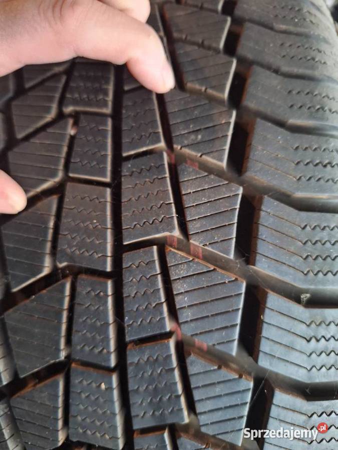 Opony zimowe Nowe Wintech 22555r17 świętokrzyskie sprzedam