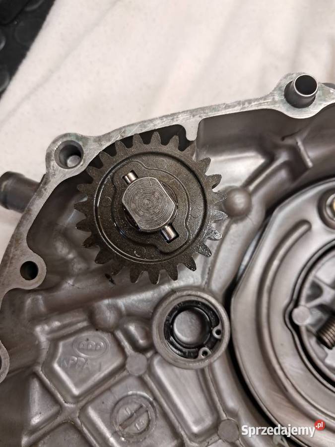 Pokrywa sprzęgła honda cbr125 jc39 śląskie Rybnik sprzedam