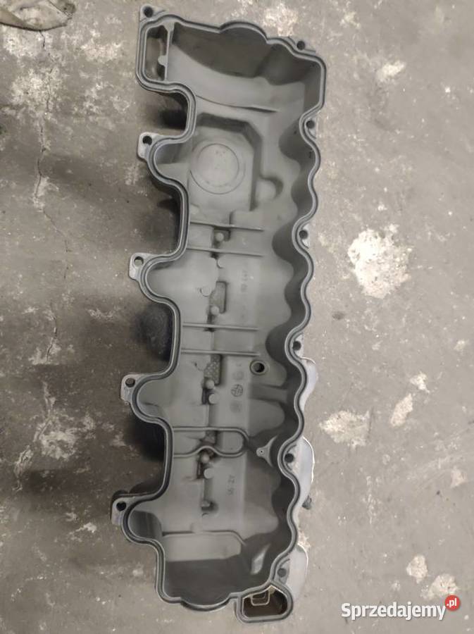 Pokrywa zaworów Mercedes m113