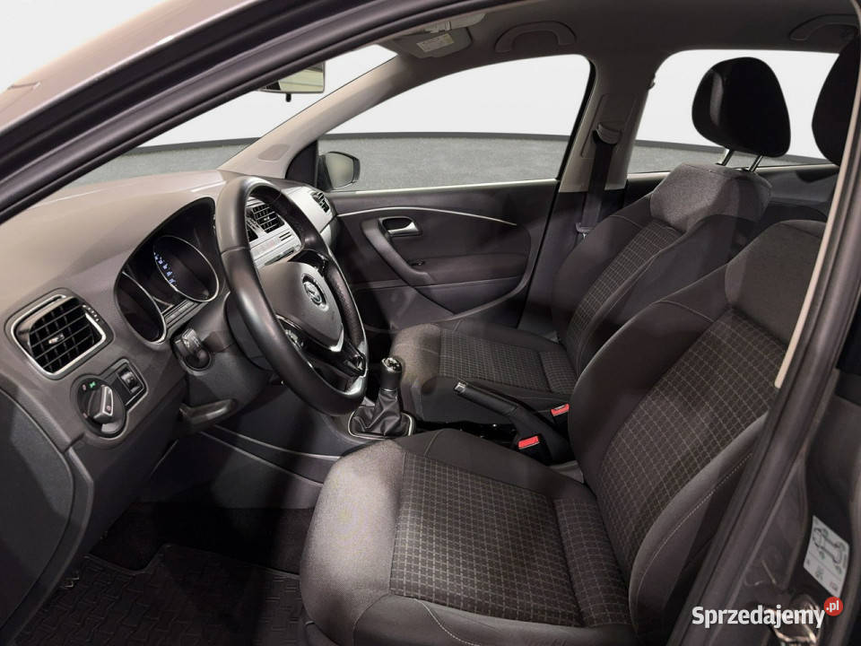 Volkswagen Polo Comfortline 12TSI 90 M5 2015 r Myślenice