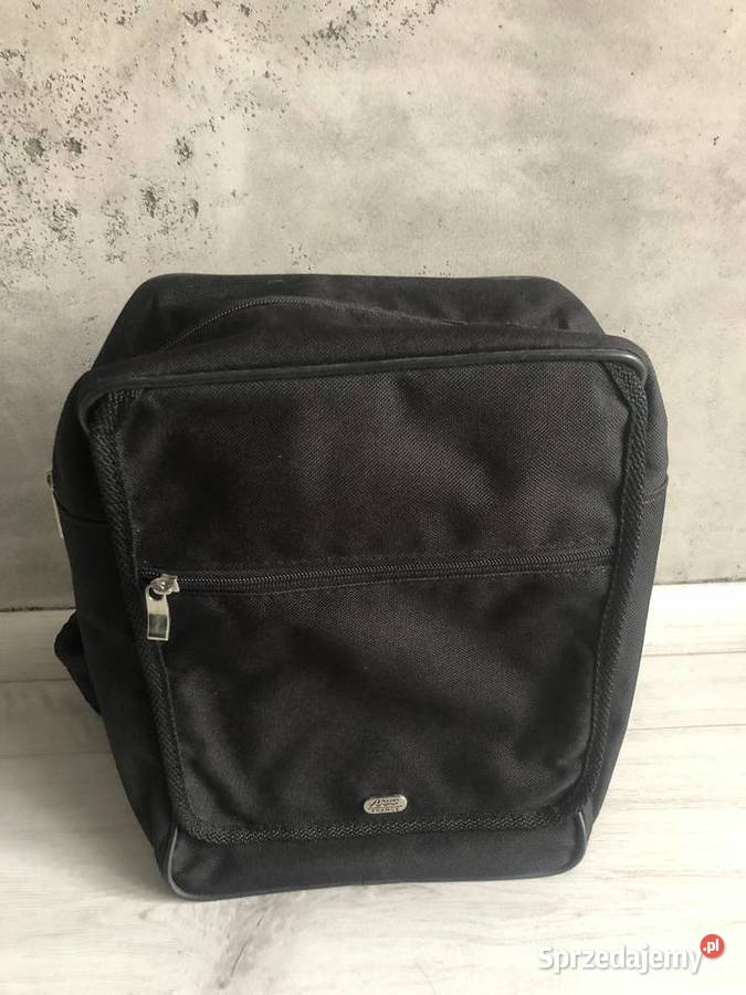 Plecak tornister torba czarna średnia sprzedam