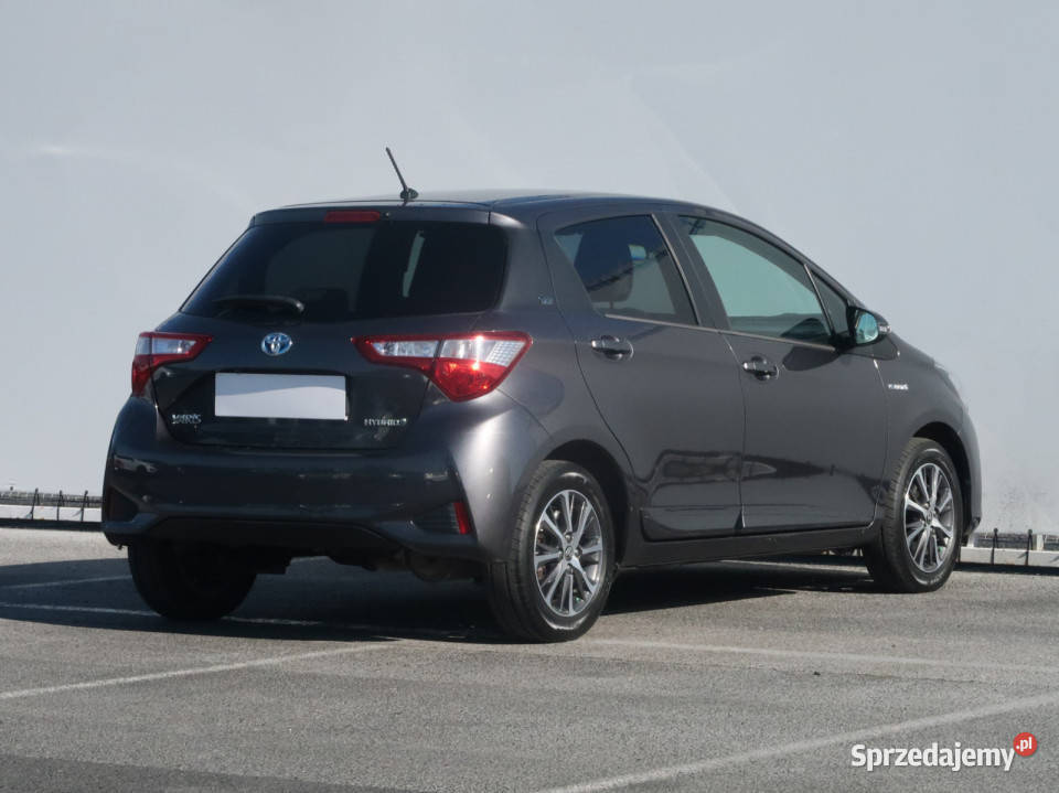 Toyota Yaris 15 Hybrid światła do jazdy dziennej Lublin