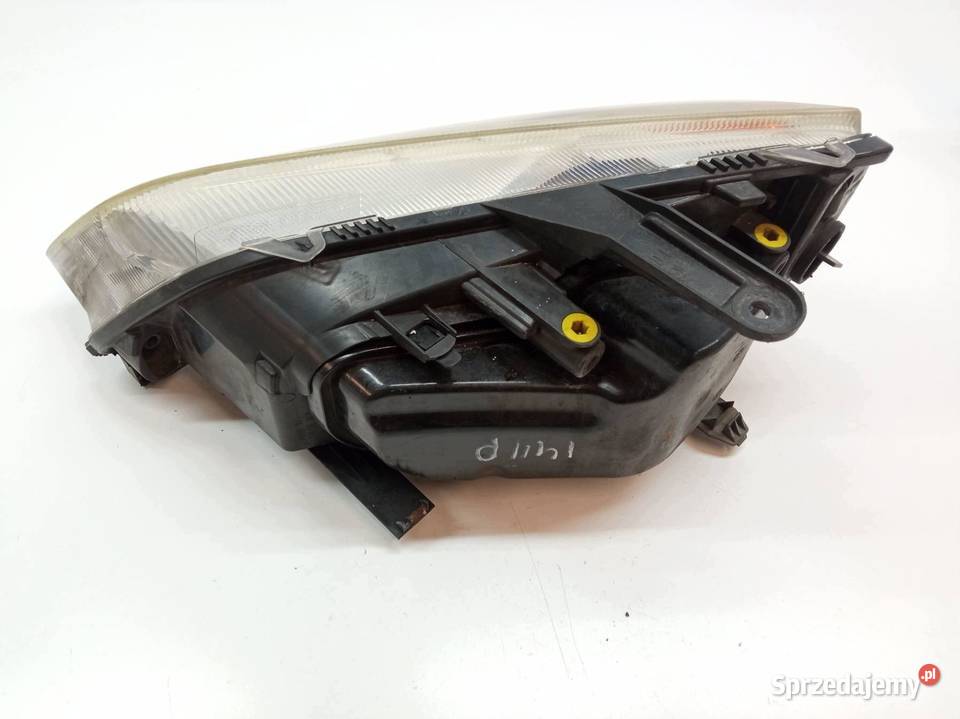 LAMPA PRZÓD PRAWA EU Ford Focus C I 20032010 Rok produkcji 2007