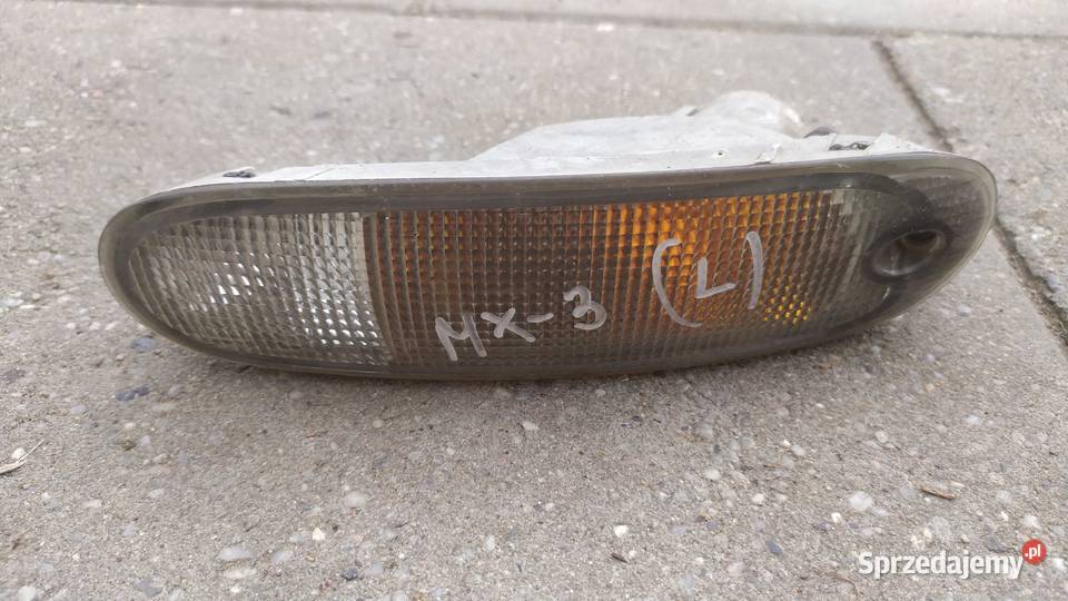 Mazda mx3 mx3 kierunkowskaz lewy części blacharskie Byków sprzedam