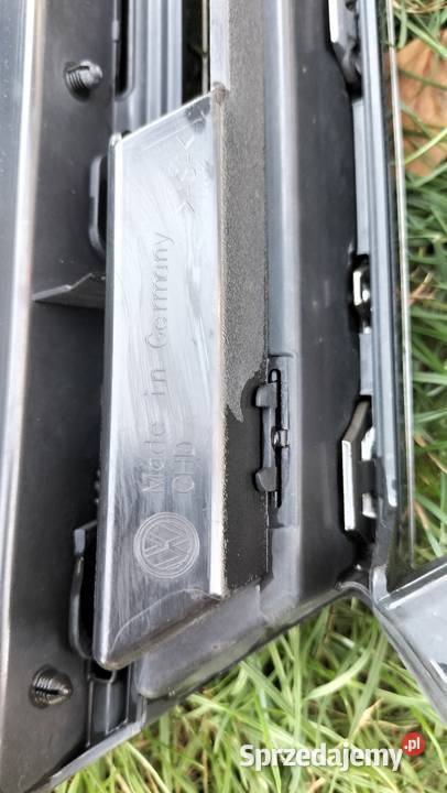 Grill Atrapa VW Passat B8 oryginał ładny stan osobowe Atrapy dolnośląskie Chocianów
