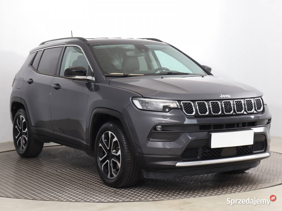 Jeep Compass 13 TGDI światła przeciwmgielne