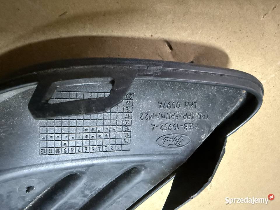 Ford Focus MK3 lift kratka zderzaka prawy przód Kolbuszowa Dolna