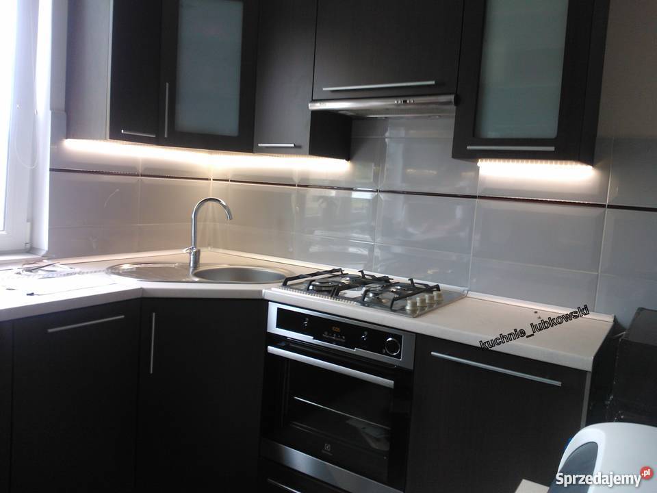 Meble pod wymiar kuchnie zabudowy szafy Trzcianka