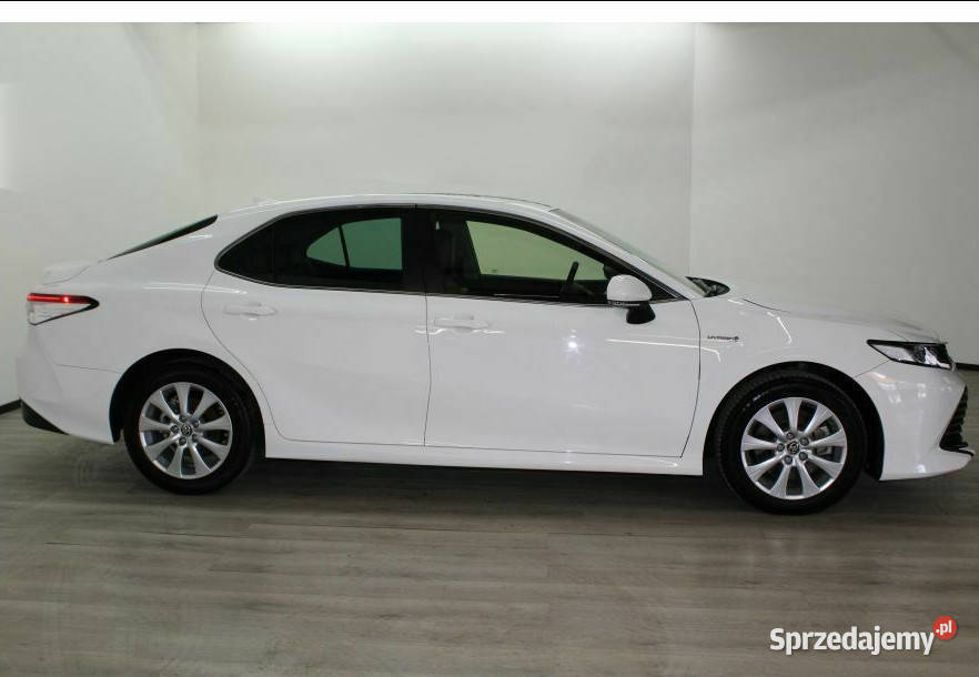 Toyota Camry 25 Hybrid Business Edition
