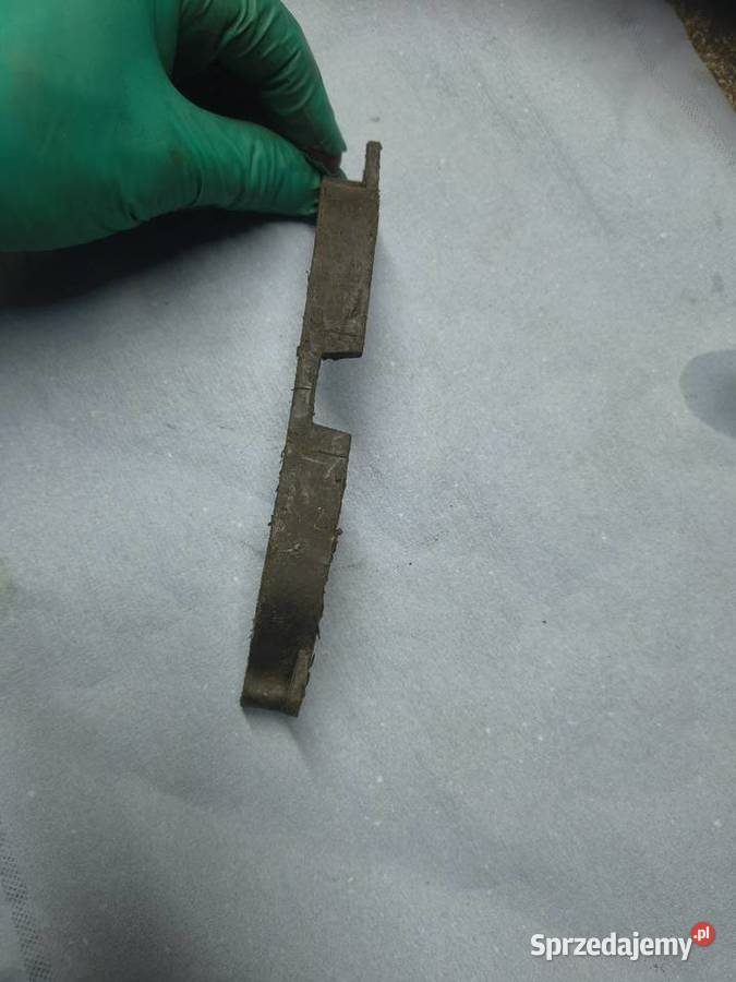 Dystans plastik zaślepka pokrywy cezet 350