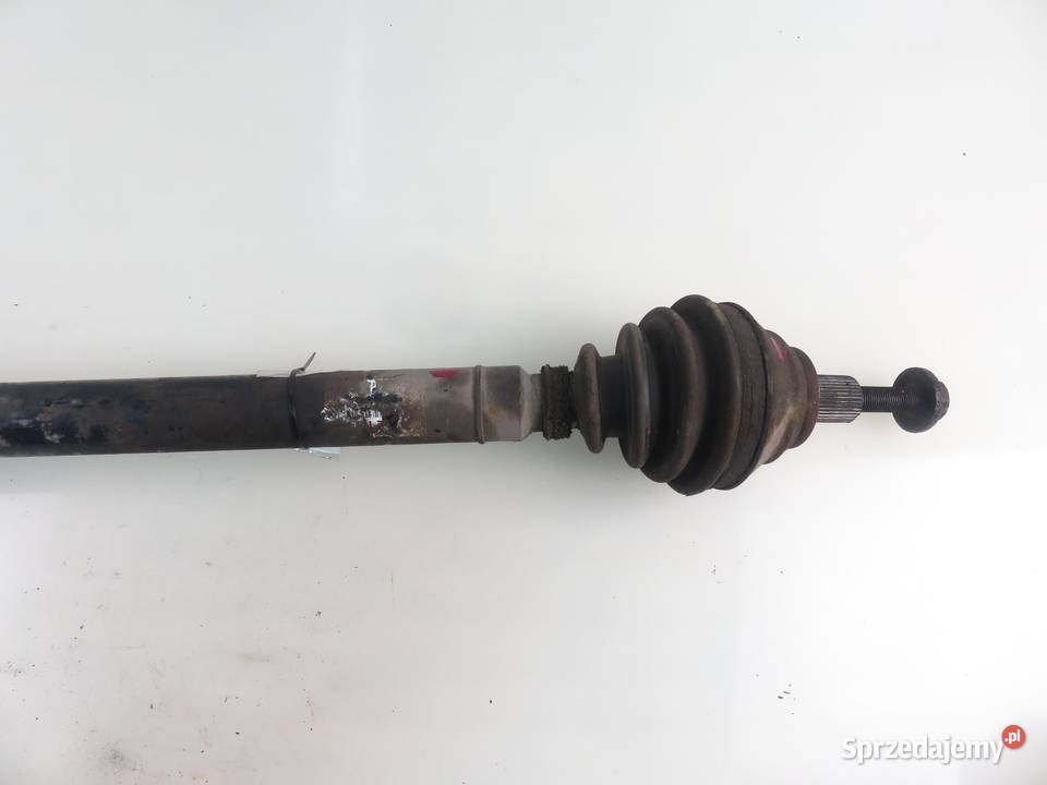 PÓŁOŚ PRAWA PRZEDNIA VW TOURAN II 20 TDI CFHC osobowe