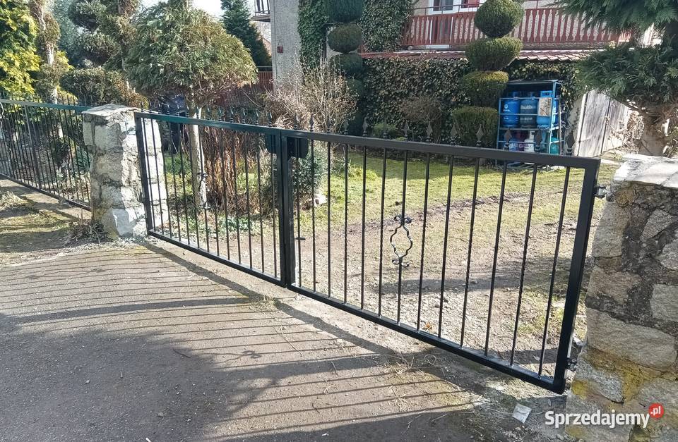 Bramy Uchylno Otwierane Ogrodzenia i bramy Pichorowice