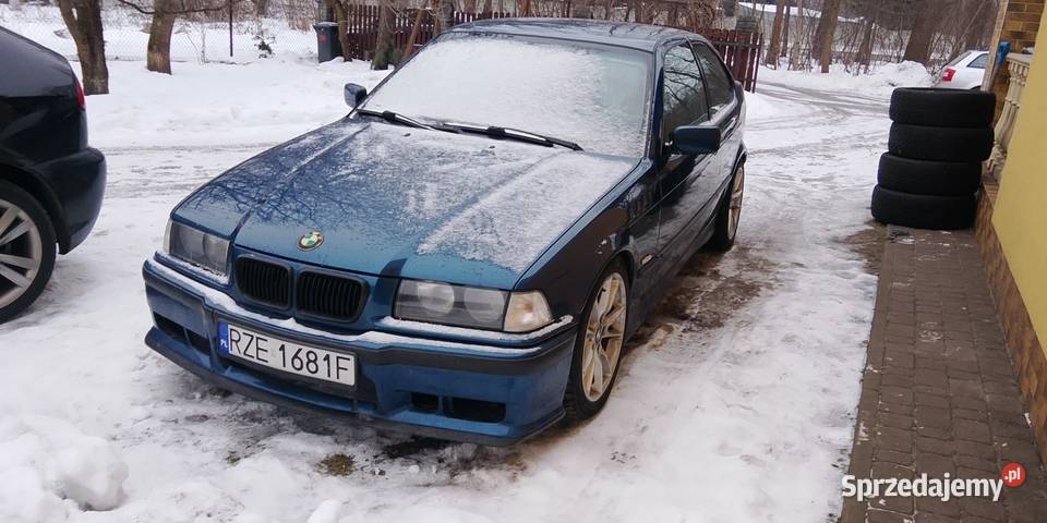 BMW E36 compact Kamień