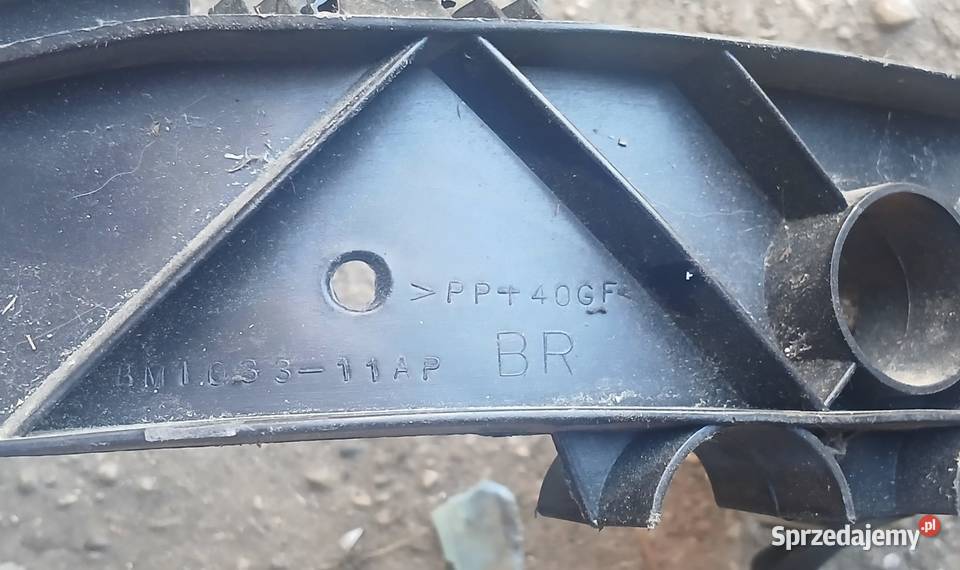 Ślizg zderzaka tył BMW E81 E82 E88 E87 E90 Łomża