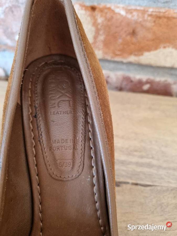 Zamszowe czółenka na obcasie Next Warszawa