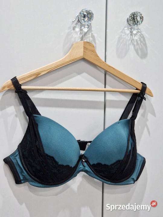 Biustonosz damski z delikatnym wypelnieniem Dąbrowa Górnicza