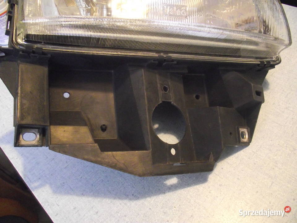 Volkswagen T4 Reflektor prawy Valeo sprzedam