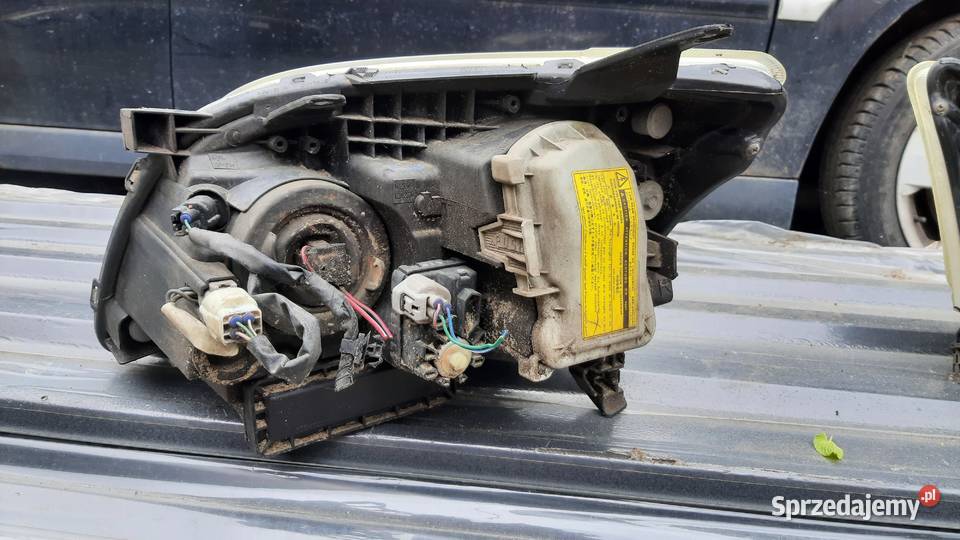 lampa prawa lewa Toyota Avensis t25 przed lift Dębno