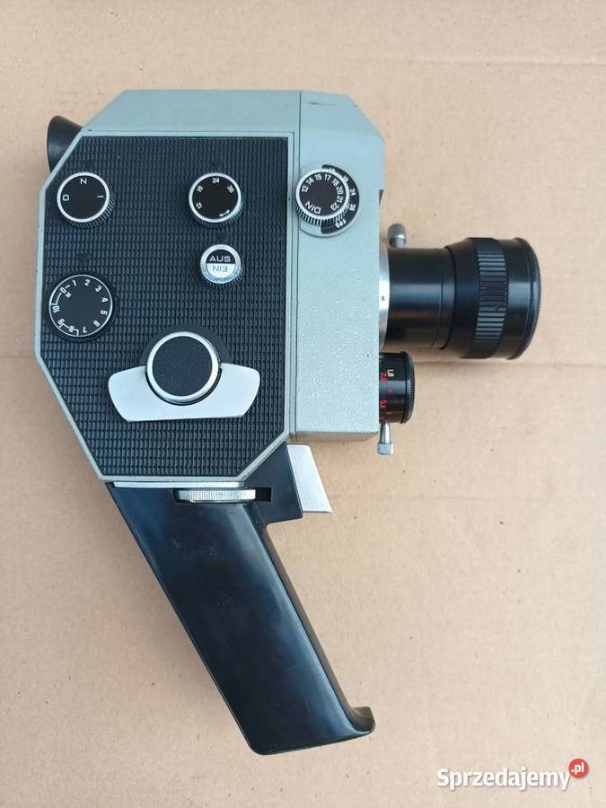 Stara kamera analogowa 8mm QuarzZoom DS83 etui łódzkie Aleksandrów Łódzki