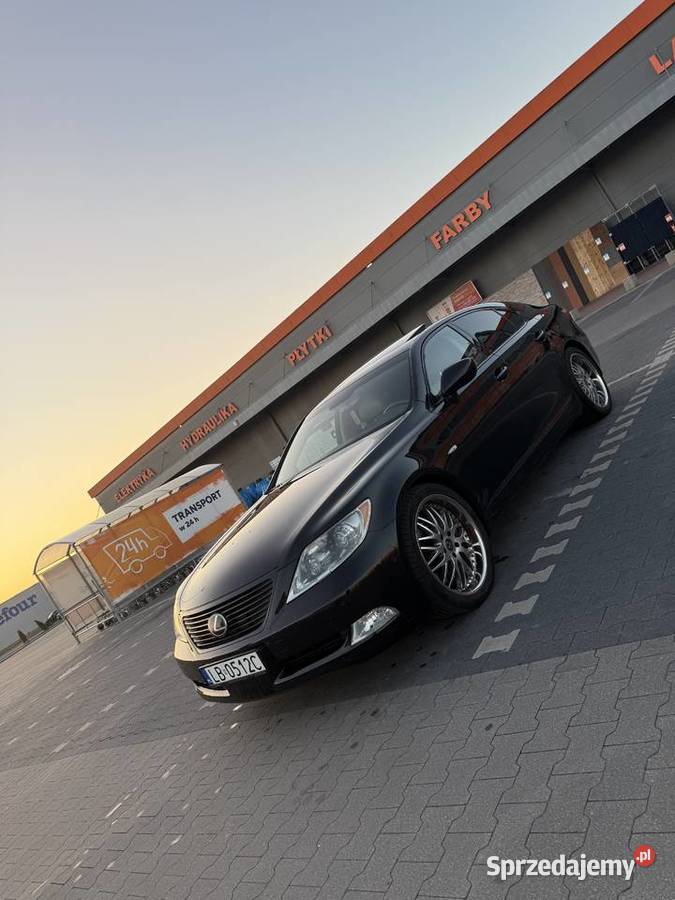 Lexus LS