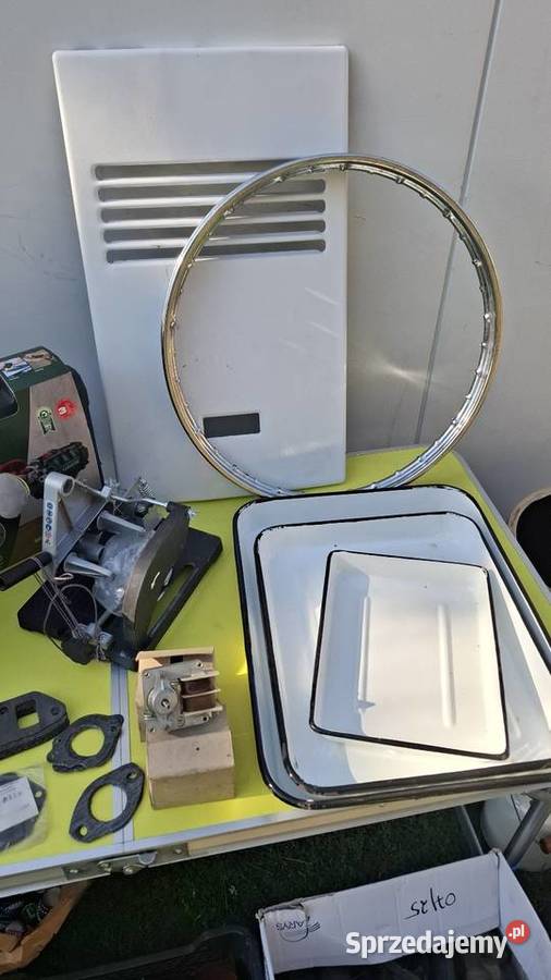 Starocia motoryzacja narzędzia PRL