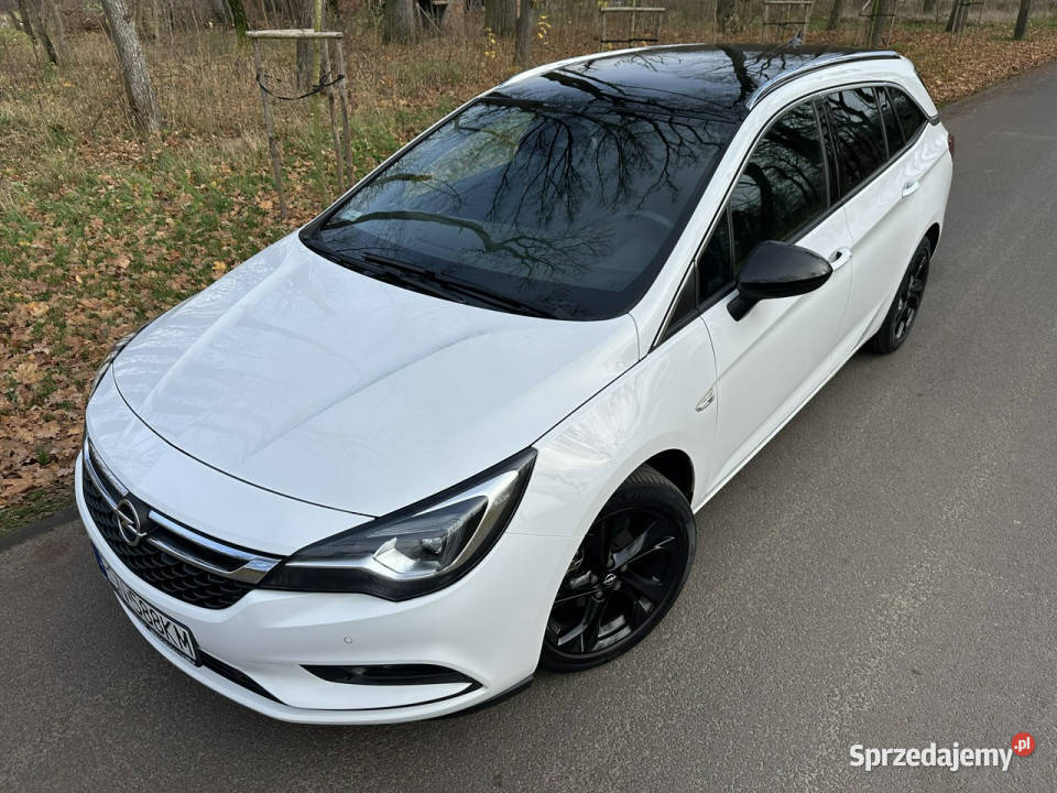 Opel Astra Cosmo Sport Tourer 16 CDTI 136 2018r Józefkowo