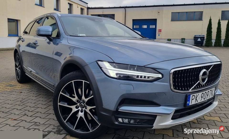 Volvo V90 Cross Country D5 AWD 235 2020r 89900km Gołuchów