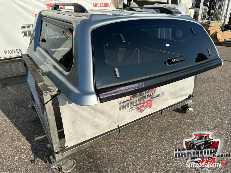 Zabudowa Toyota Hilux HARDTOP na pakę 2016 Szyby terenowe Pasłęk