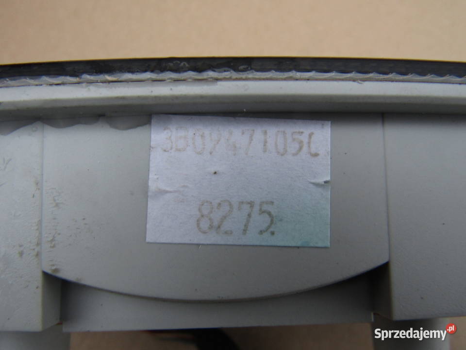 LAMPKA OŚWIETLENIA WNĘTRZA SEAT IBIZA V 6F KJ1 Mysłaków