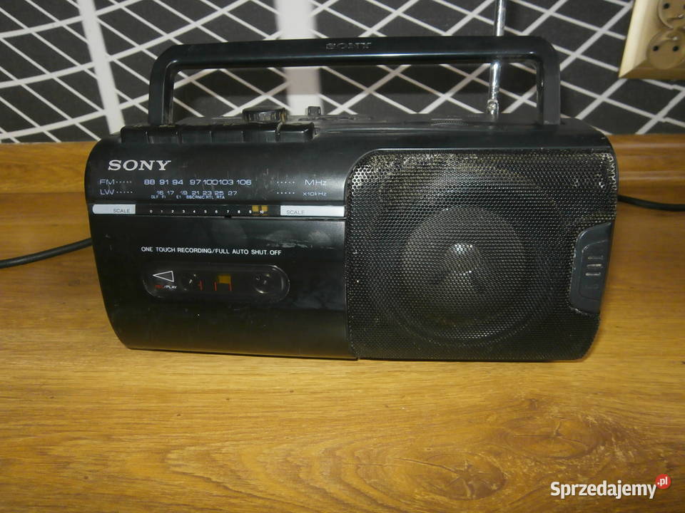 Radiomagnetofon SONY CFM 10L sprawny Łódź sprzedam