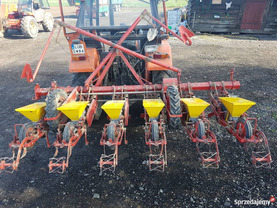 Siewnik do buraków BEKER ładny 6 rzędów Dragany