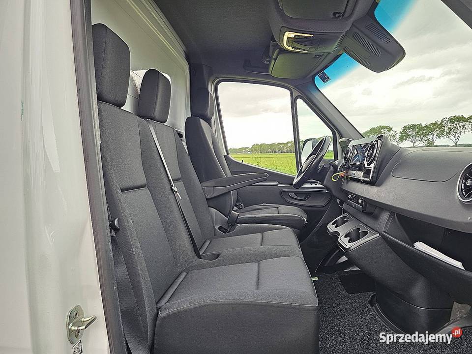 MercedesBenz SPRINTER 516 kontener winda sprzedam