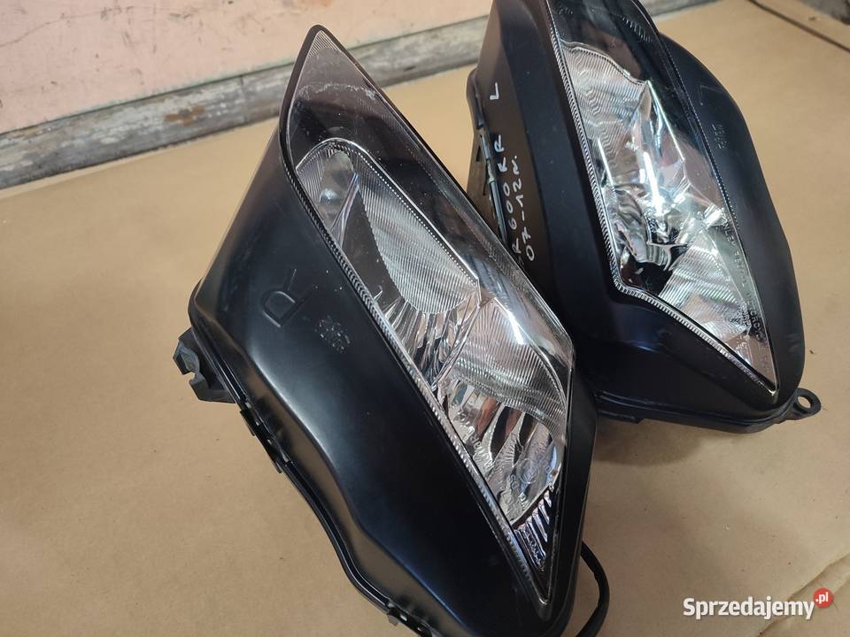 Honda CBR 600 RR PC40 Lampa przód prawa lewa