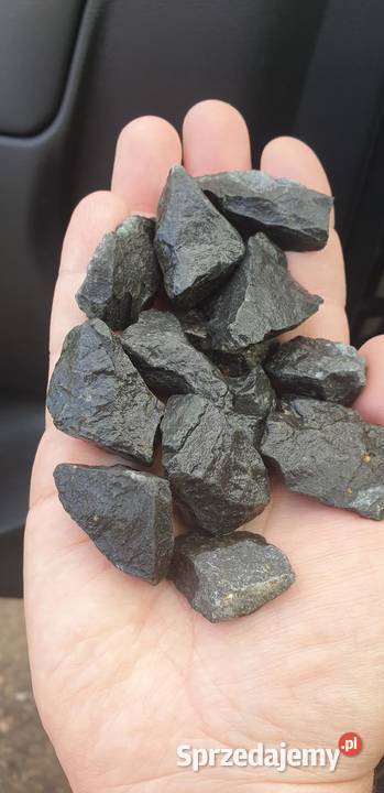 Grys Bazalt 816 i 1622 mm Kamienie ogrodowe