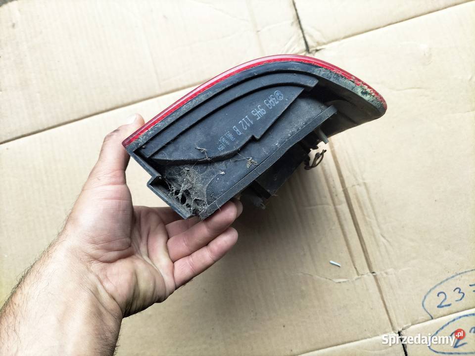 VW PASSAT B4 KOMBI LAMPA TYŁ TYLNA PRAWA lubelskie Kamień-Kolonia sprzedam