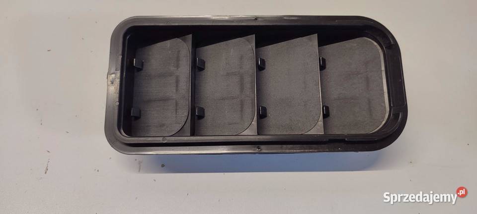 VW TAYRON KRATKA BAGAŻNIKA PRAWA 7N0819465F sprzedam