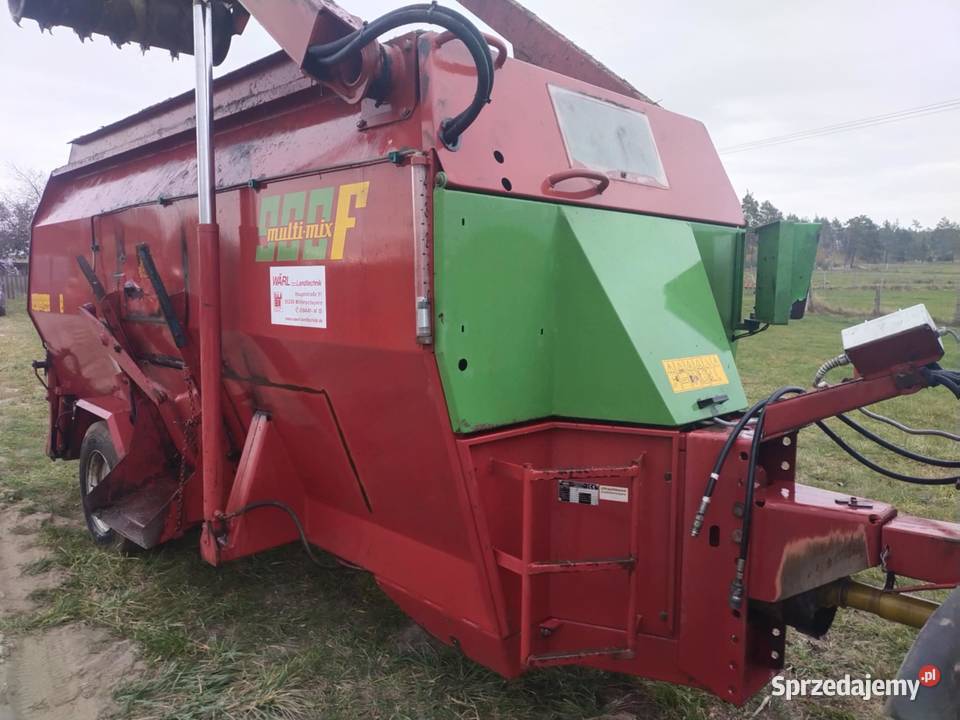 Wóz paszowy paszowóz strautmann