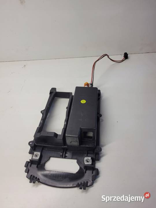 SCHOWEK PÓŁKA TUNELU AUDI A6 C7 4G0864981H osobowe Przystajń