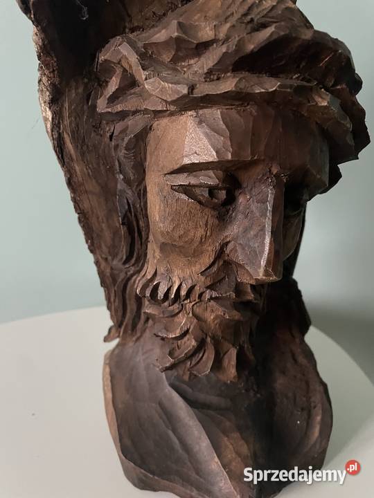 Jezus w koronie rzeźba drewniana ludowa