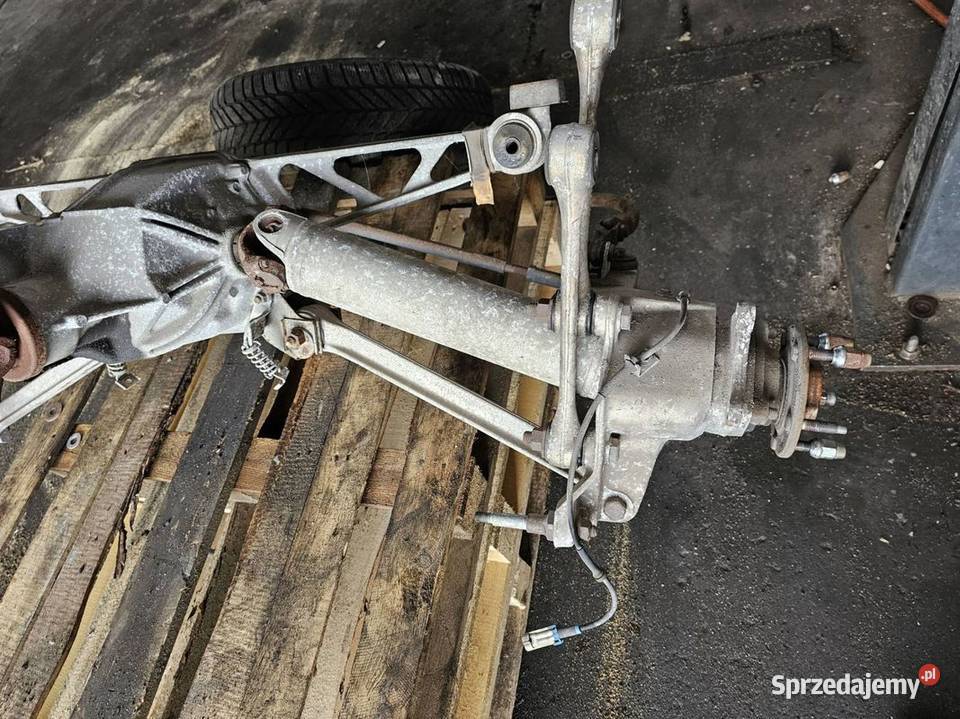 ZWROTNICA LEWA TYŁ CHEVROLET CORVETTE C4 LIFT Lipno